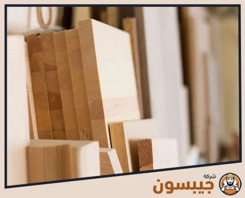 معلم نجار في ام القيوين