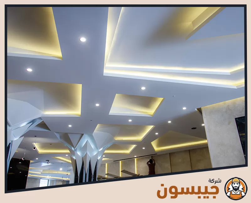 قبل التصميم وبعد إنهاء تركيب الجبس